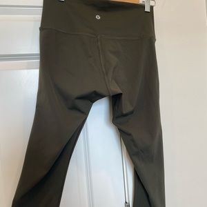 Lululemon olive green capri leggings